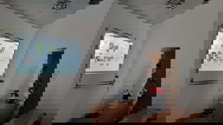 photo1718795171-1
