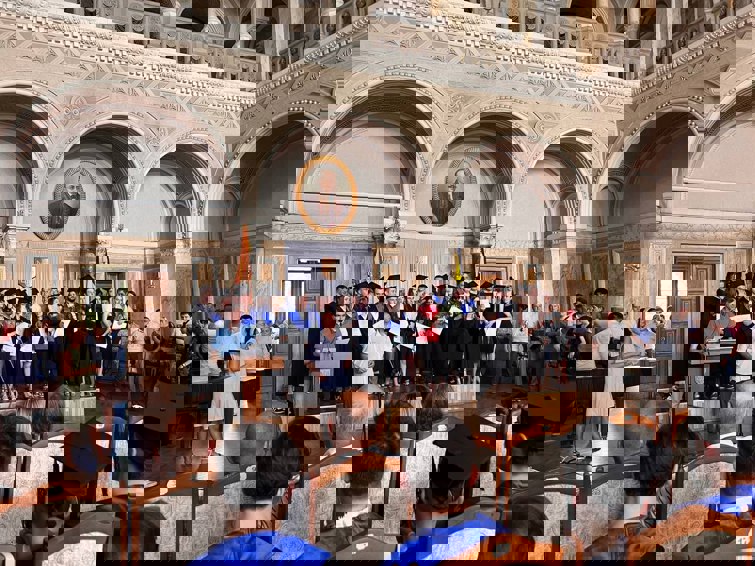 5249353572733281271